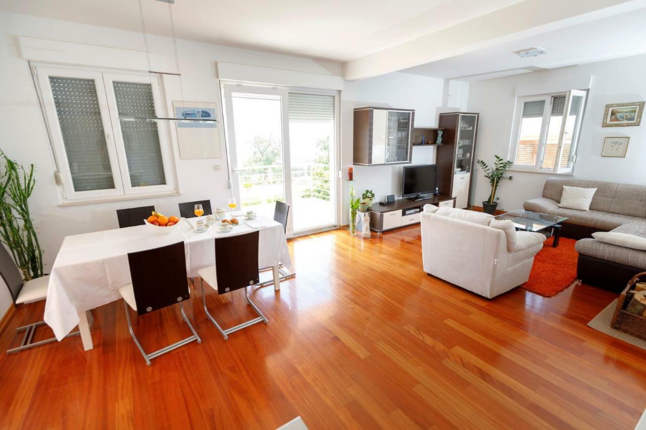 Luxury Villa Castrum Kaštela Exteriör bild