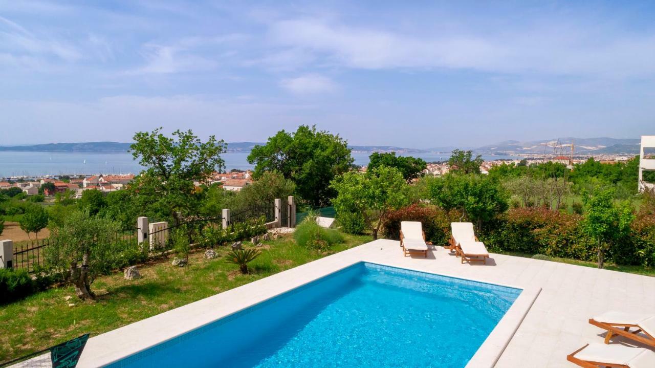 Luxury Villa Castrum Kaštela Exteriör bild